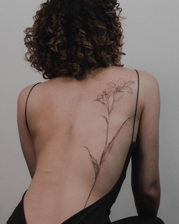 Fine line tattoos in Bali are trending for their delicate, minimalist style. Walk-in services offer precision designs that highlight elegance and subtlety. Experience why these refined tattoos are becoming a top choice for personal expression in Bali.