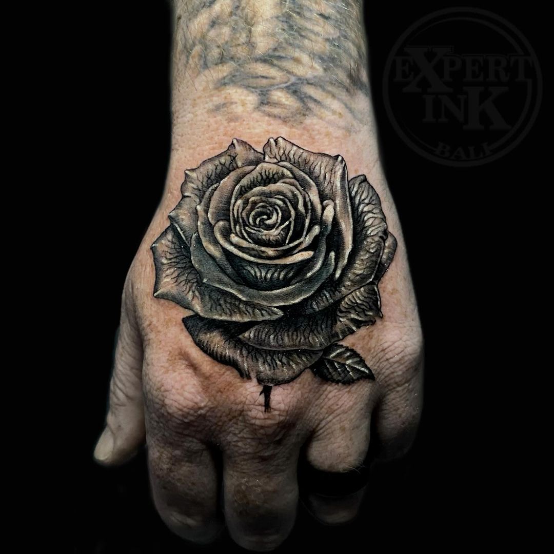 From design to ink, getting a custom tattoo in Kuta is a personalized experience. Walk-in services allow you to collaborate with skilled artists to create your ideal tattoo. The process includes consultation, design adjustments, and skilled inking to bring your vision to life.