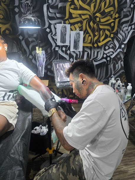 Hand-poked tattoos in Kuta blend tradition with modern appeal. Walk-in services for unique and meticulous designs. Experience the artistry of this timeless tattooing method.