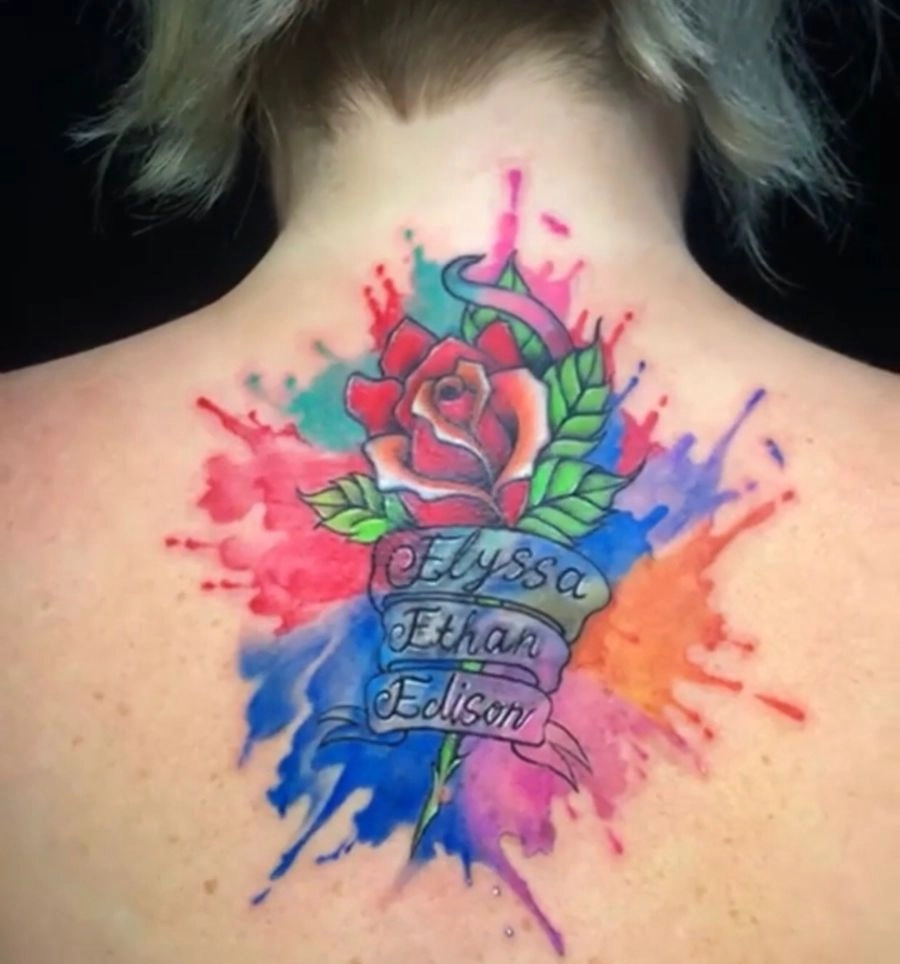 Watercolor tattoos in Bali are known for their vibrant, fluid designs that mimic the look of watercolor paintings. These tattoos use soft, flowing colors and blending techniques to create a unique, artistic effect. Skilled artists in Bali offer custom watercolor tattoos, perfect for those seeking expressive and colorful ink.
